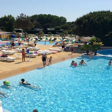 Mobile 3chambres, Tout Equipe Lp34a Vakantiepark Les Mathes